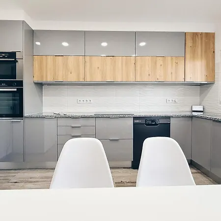 A Casa Elena - Modern Family In Da Luz