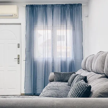 Апартаменты A Casa Elena - Modern Family In Da