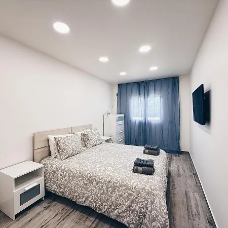 A Casa Elena - Modern Family In Da